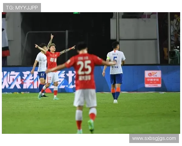 山东与广东足球对决激战正酣谁将赢得这场精彩较量