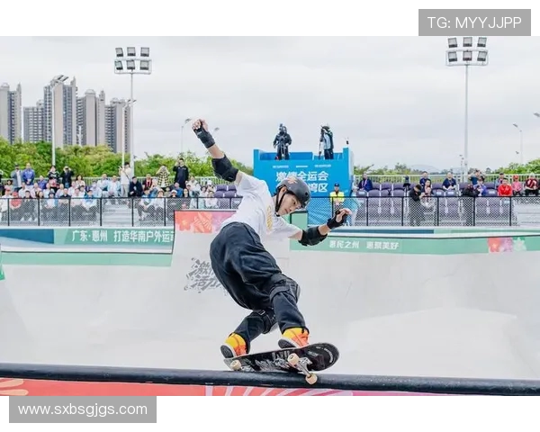 对话滑板高手王磊探索他的滑板生涯与梦想追逐之路